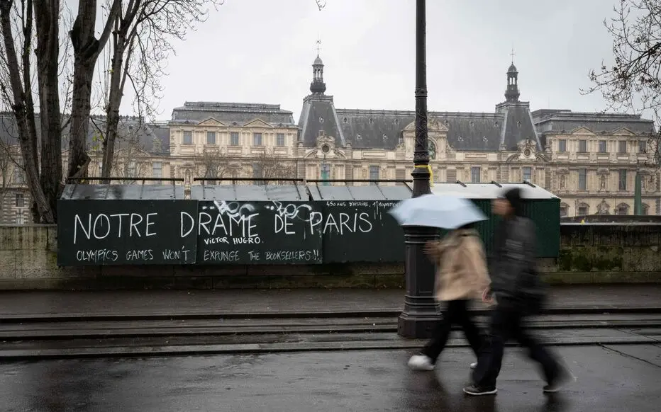 Les Bouquinistes Paris