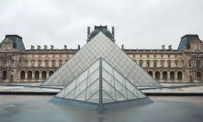Concours d’architecture pour agrandir le Louvre