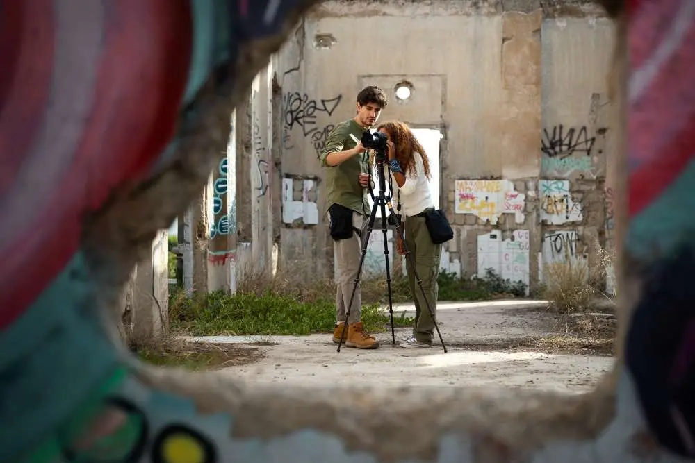 Quand les murs racontent des histoires : l’exploration urbaine d’un lieu oublié